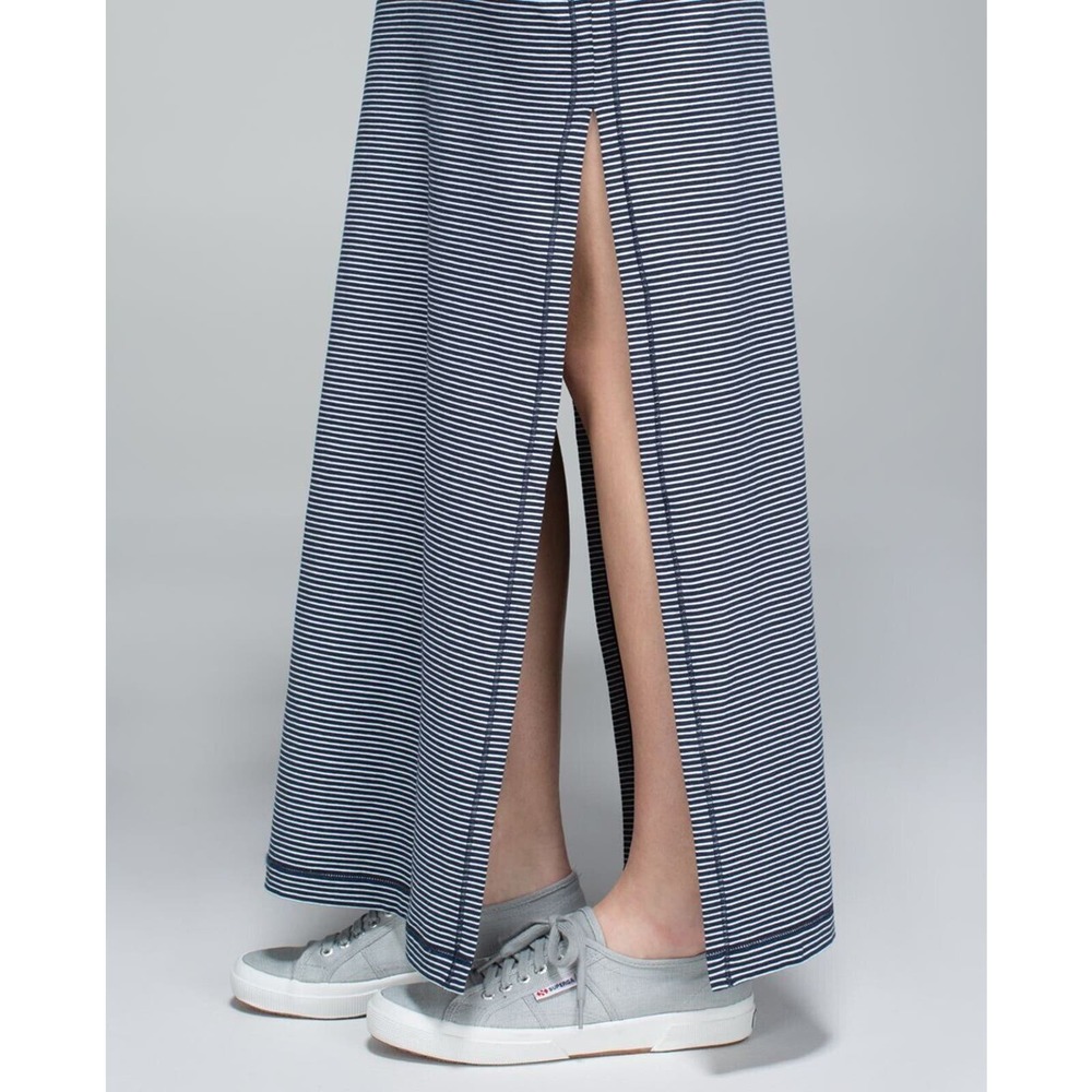 Lululemon Athletica Refresh Maxi Dress 2 Blue White Striped High Side Slits - Picture 5 of 13